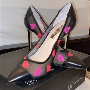 I.N.C kiss print shoes